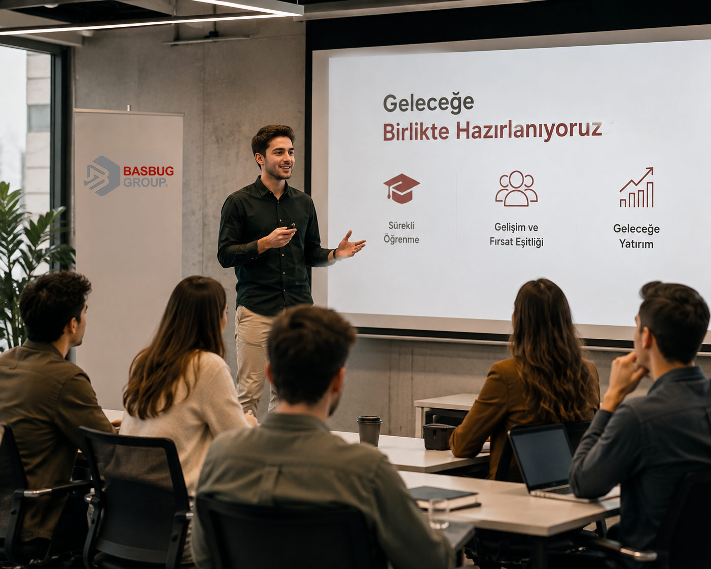 Stajyer gençler saha eğitiminde